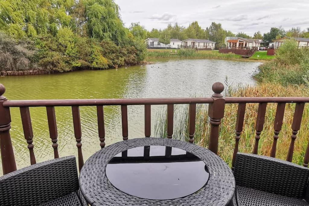Lakeside View Wisbech Bagian luar foto