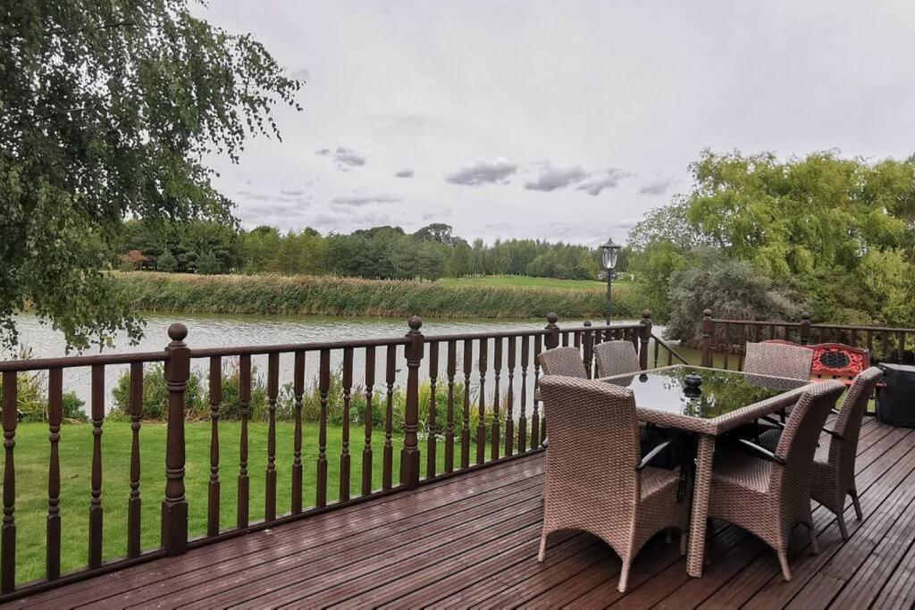 Lakeside View Wisbech Bagian luar foto